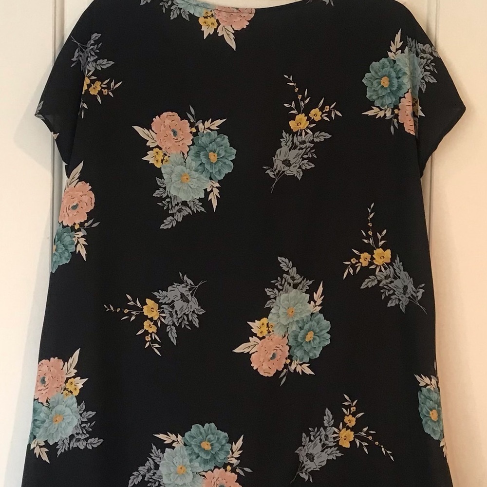 Torrid Sleeveless Top - Picture 4 of 6